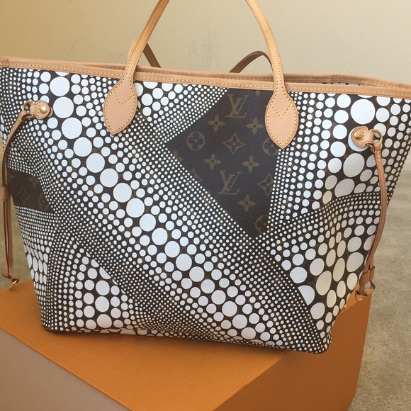 Louis Vuitton Handbags - Louis Vuitton  Neverfull kusama MM, only sharing
